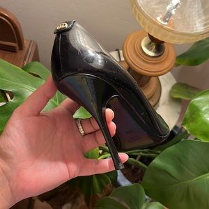 GUCCI Patent Leather Pumps